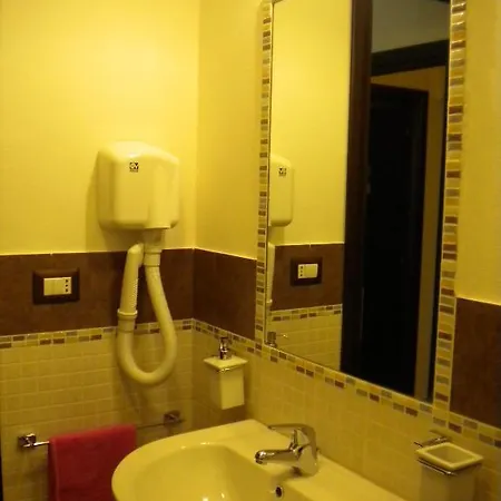 La Porta Accanto Bed & Breakfast 3*